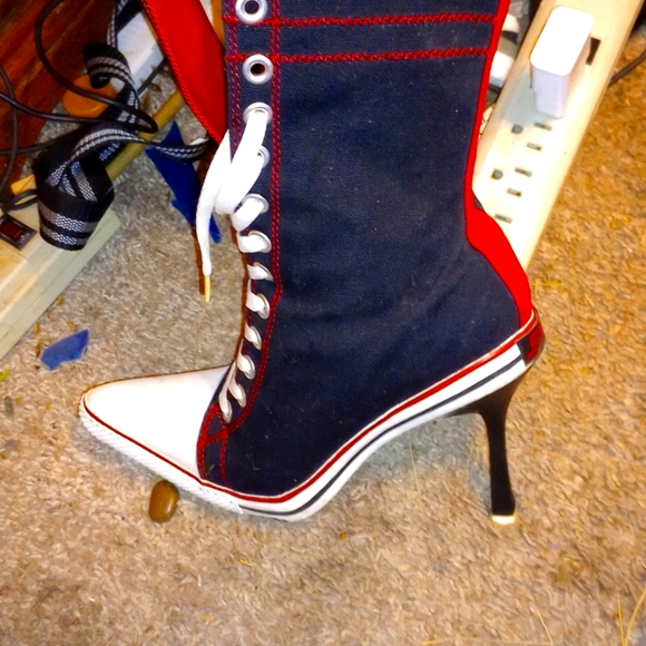 Steve Madden - Picture 2 of 2